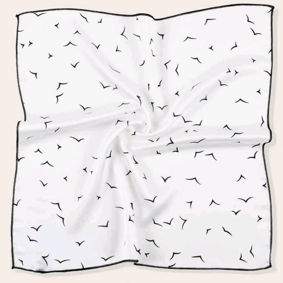 π5 for $25* Seagull Print Bandana - Picture 1 of 3